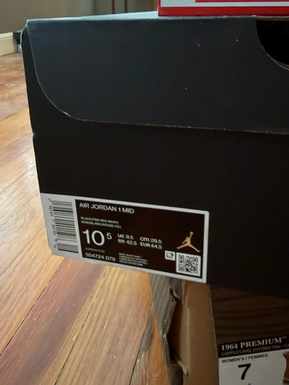Jordan Air Jordan 1 Mid Black Red White Box Label